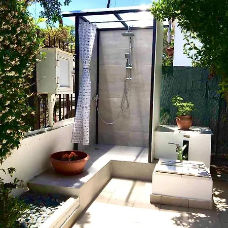 Garden Summer House Holiday home