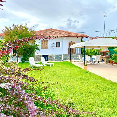 Garden Summer House Case de vacanță